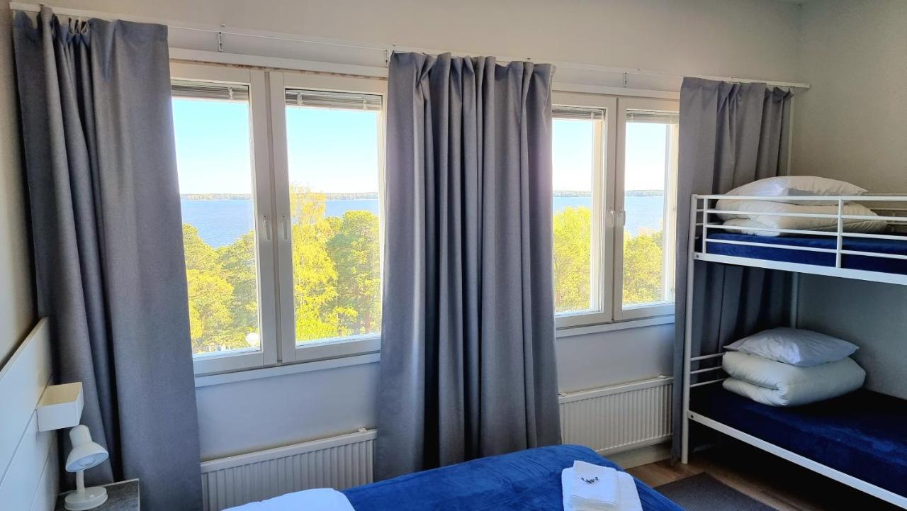 Vanha-merivartioasema Hotell