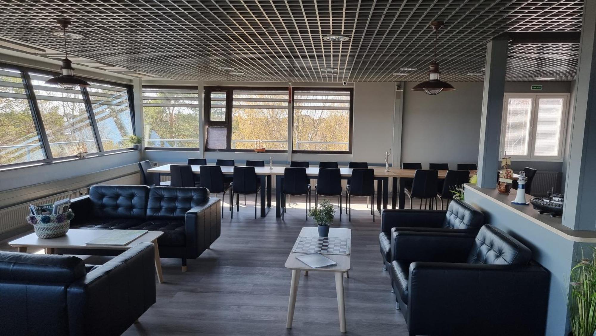 Vanha-merivartioasema Hotell *